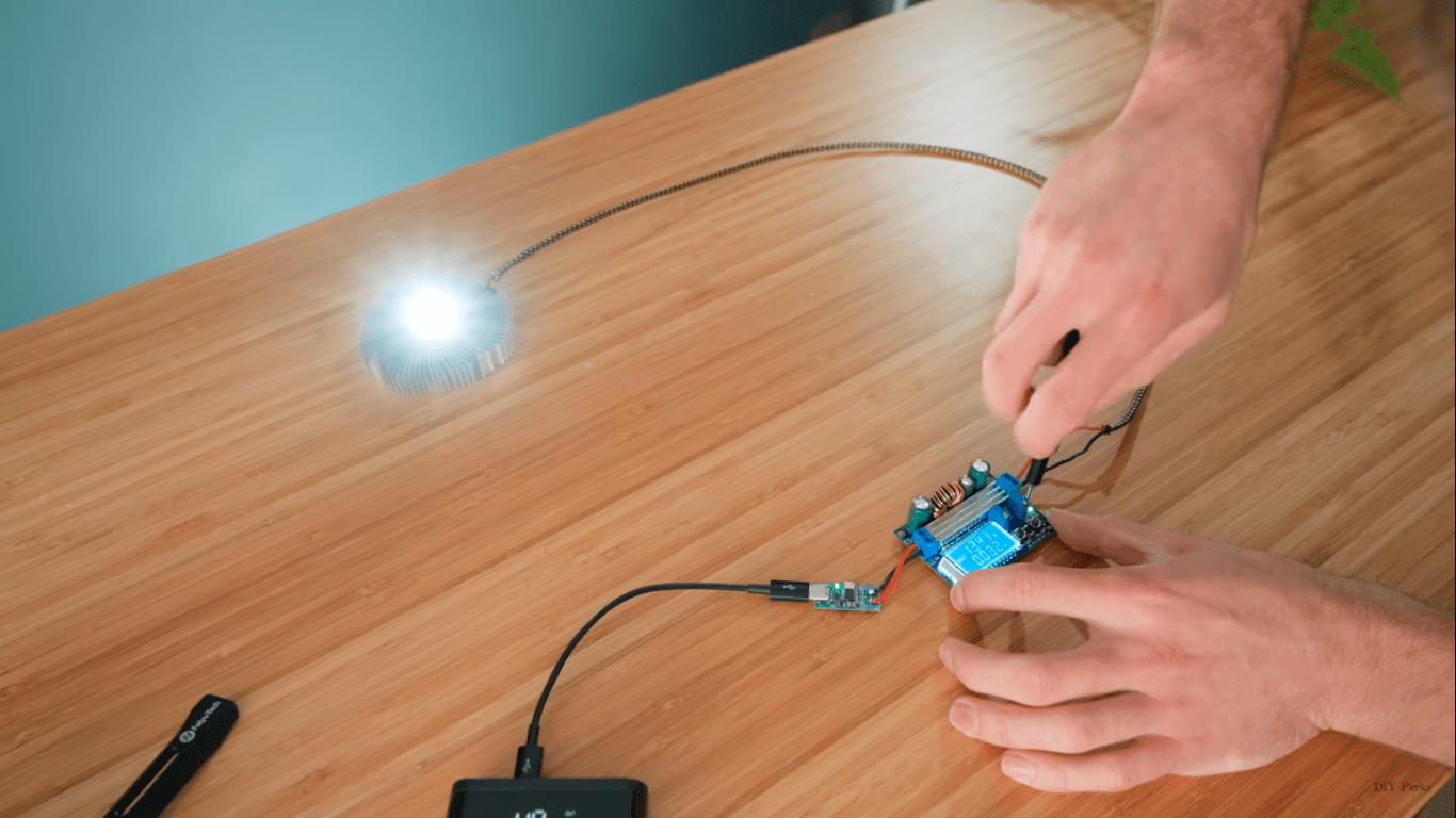 ¿Cómo encender LEDs de potencia? - 330ohms