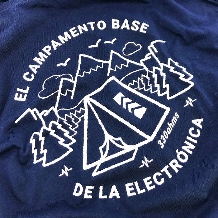 Playera “Campamento base” 330ohms - 330ohms